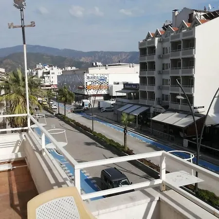 Soemineli Denize Yakin Ferah Cati Kati Marmaris